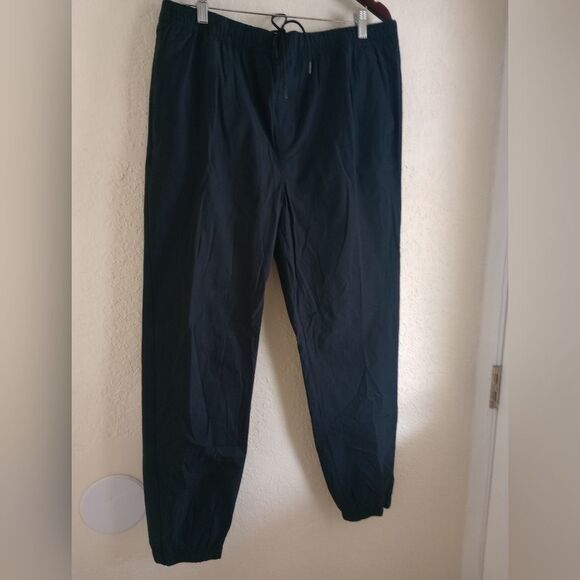 Banana Republic lightweight dark navy blue joggers - Picture 2 of 8